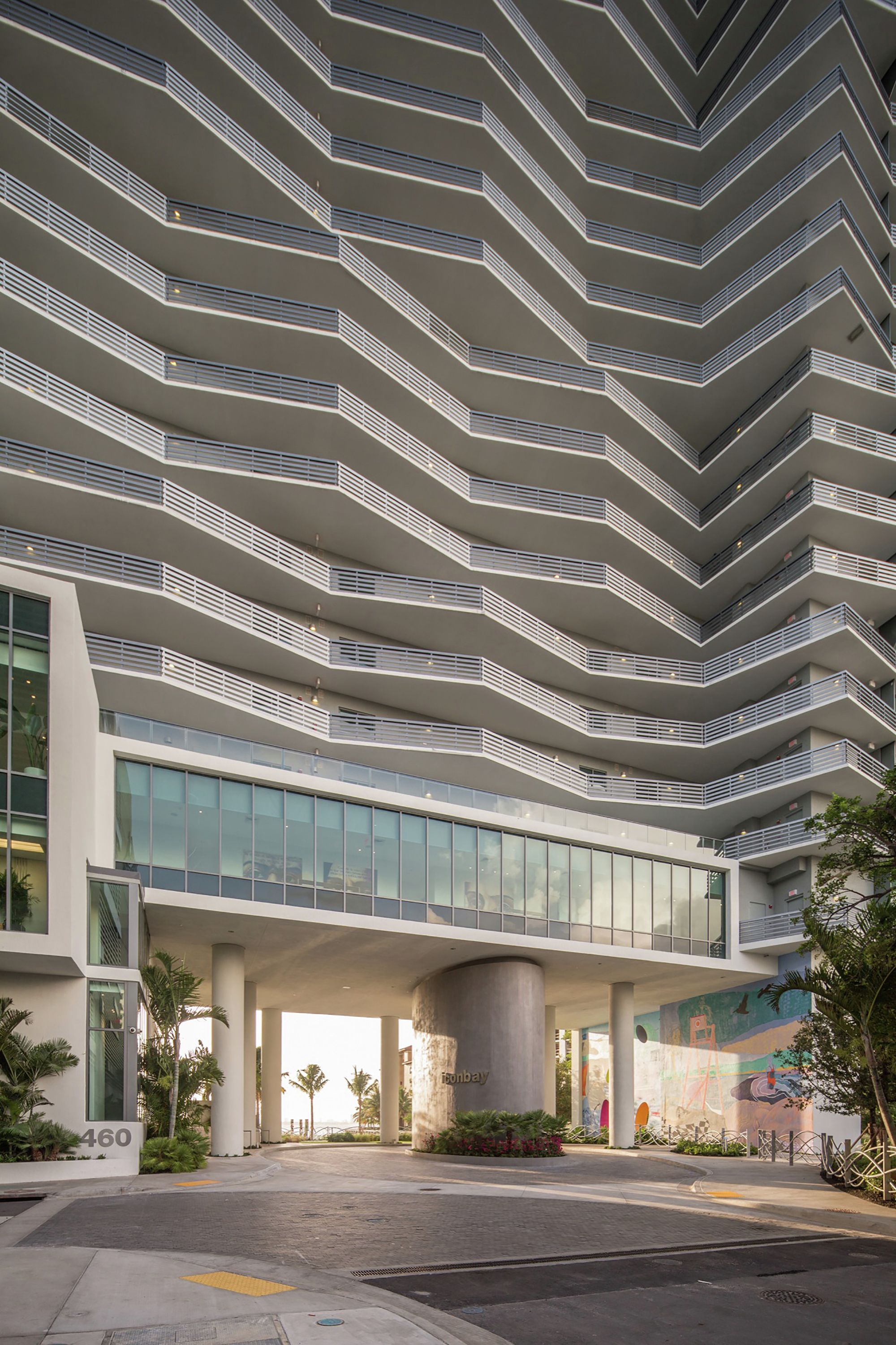 Miami 地标 Icon Bay | 空中花园与城市景观的完美融合-8