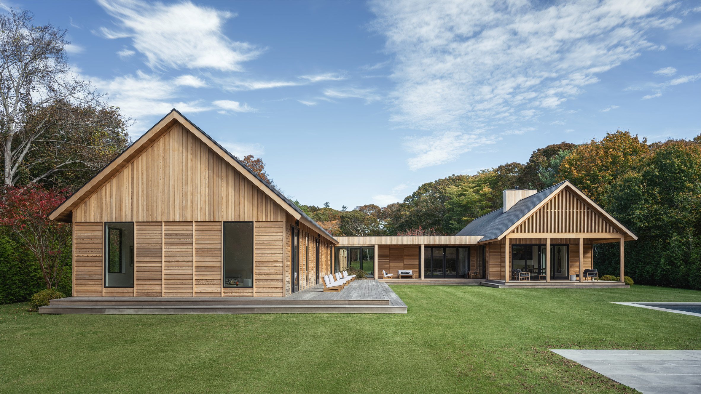 Oza Sabbeth Architects creates East Hampton house with cedar cladding-0