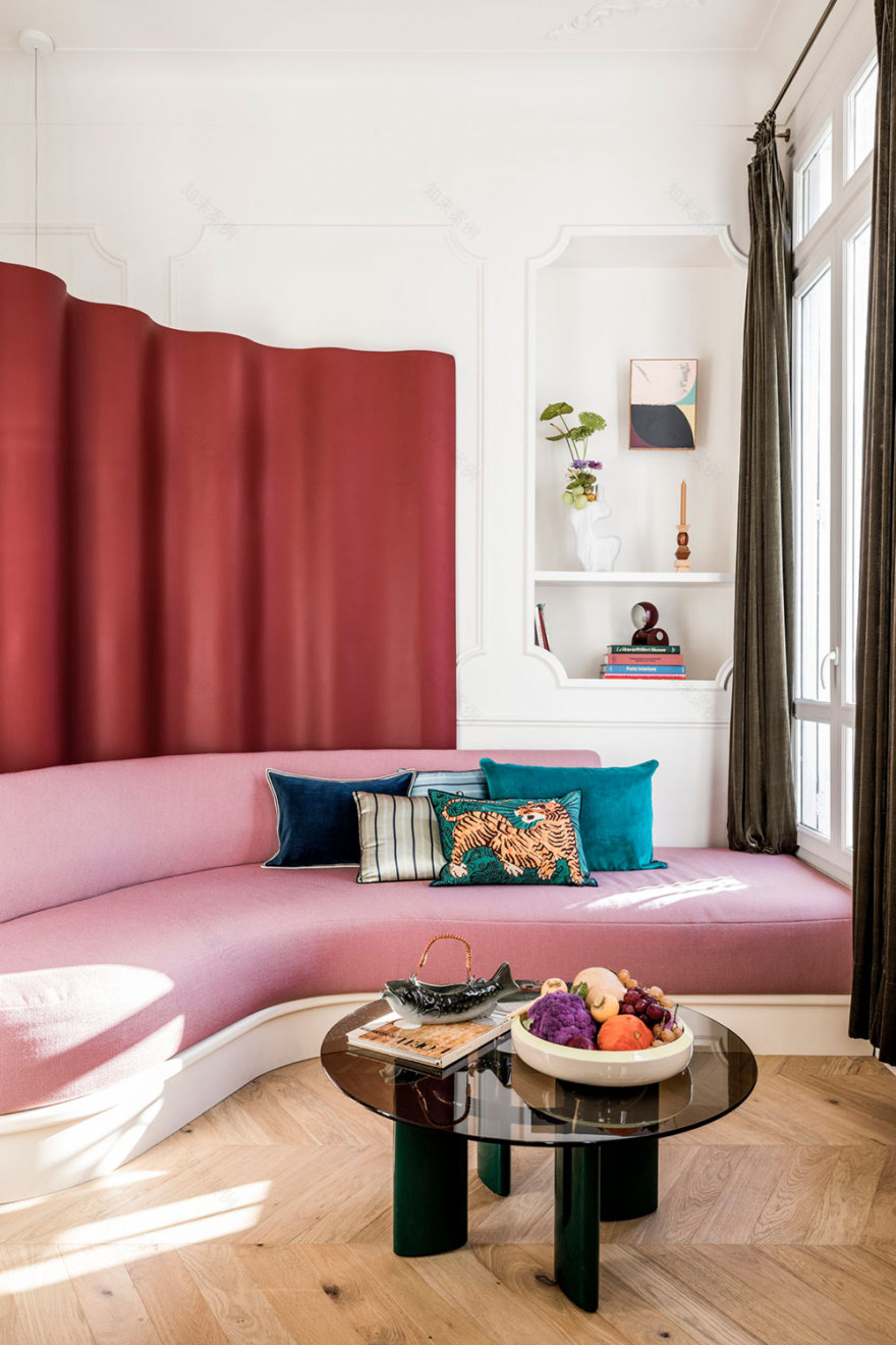 巴黎 30㎡彩色小巧公寓设计-3