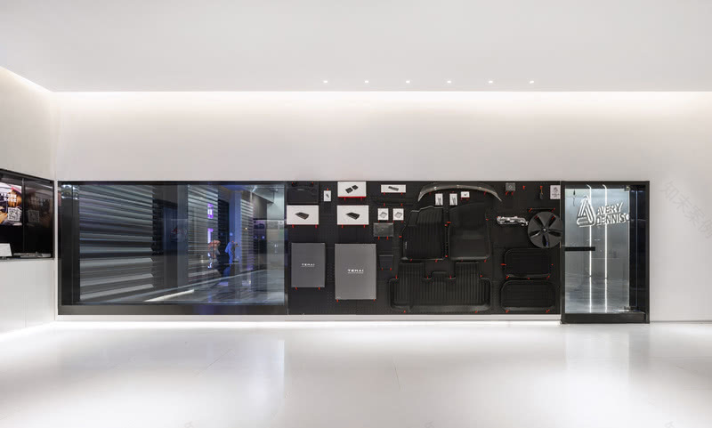 华中首家特斯拉 OTA 拓速升级店-19