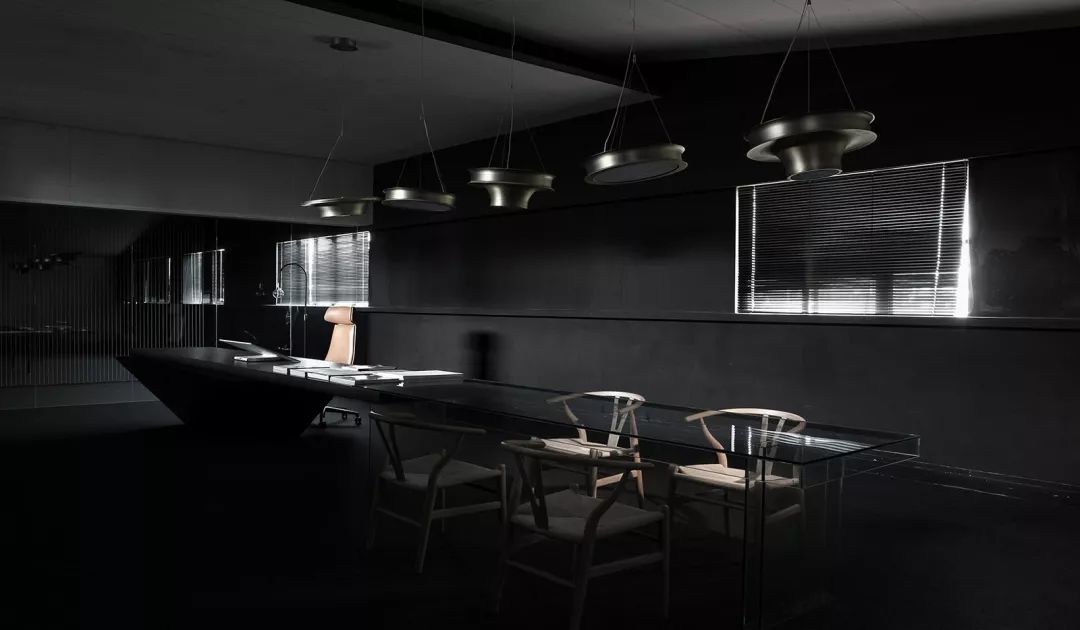 原始空间的新生力量——汕头 AD 艾克建筑办公室设计-84