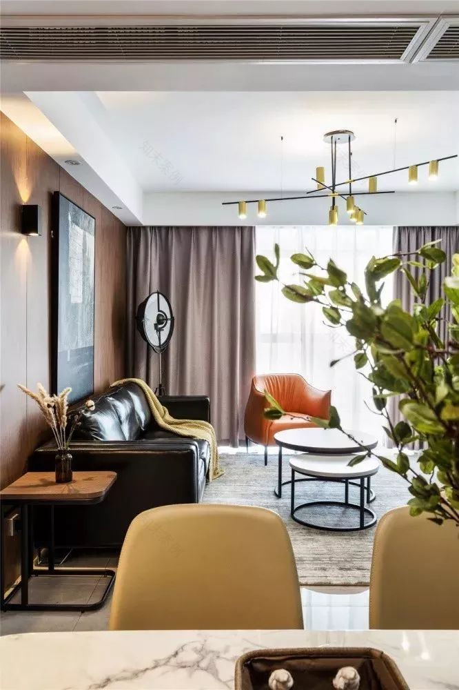 现代简约风三居室,原木大理石打造温馨生活空间-26