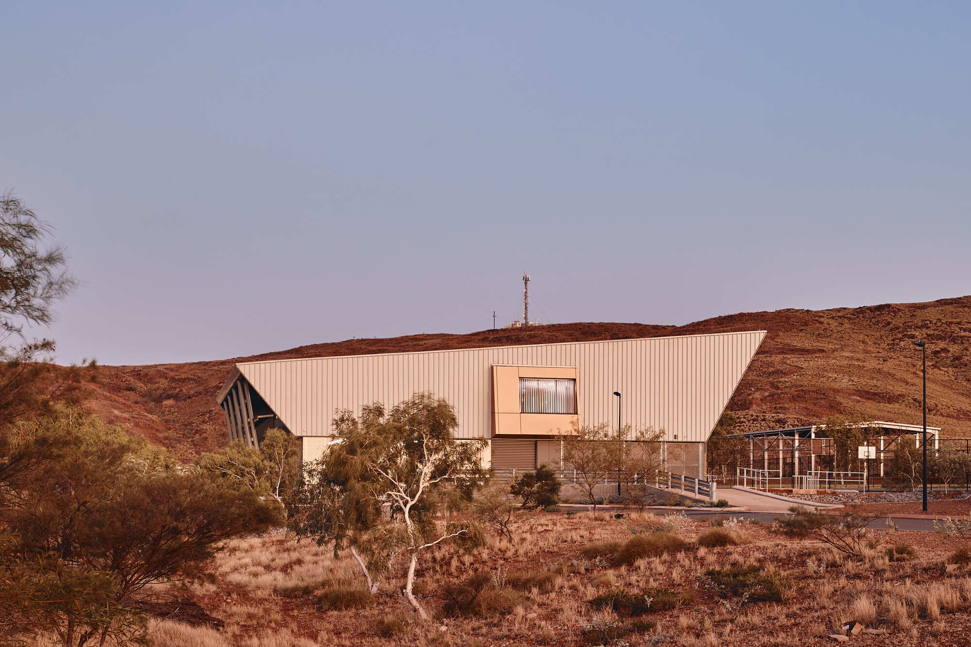 Karratha Senior High School Technical Learning Facilities / iredale pedersen hook architects-45