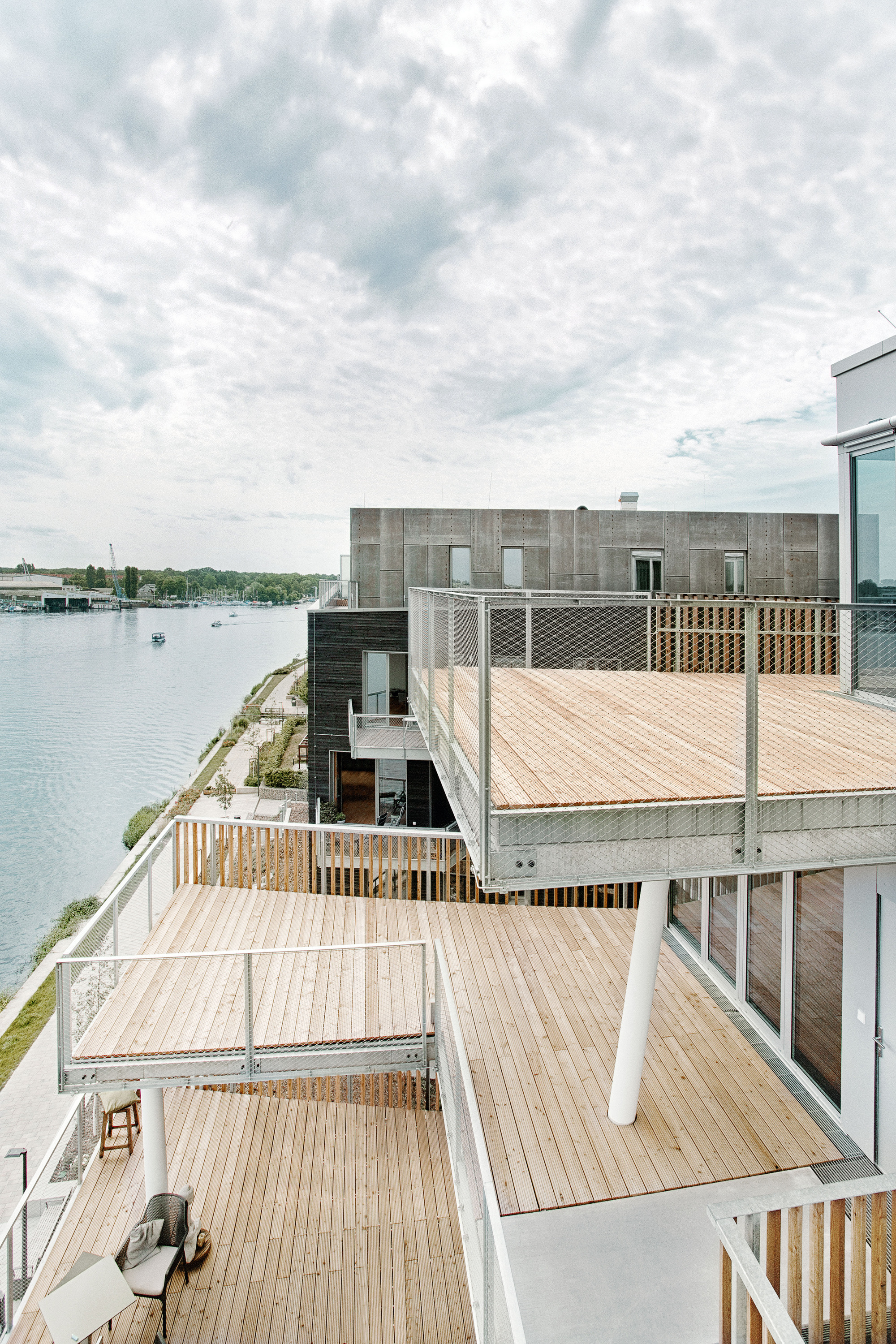 水上住宅建筑丨德国柏林丨LOVE architecture and urbanism-33