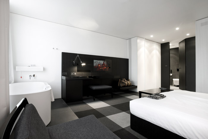 保加利亚 Graffit 酒店室内设计 | 英式优雅与简约的完美融合-20