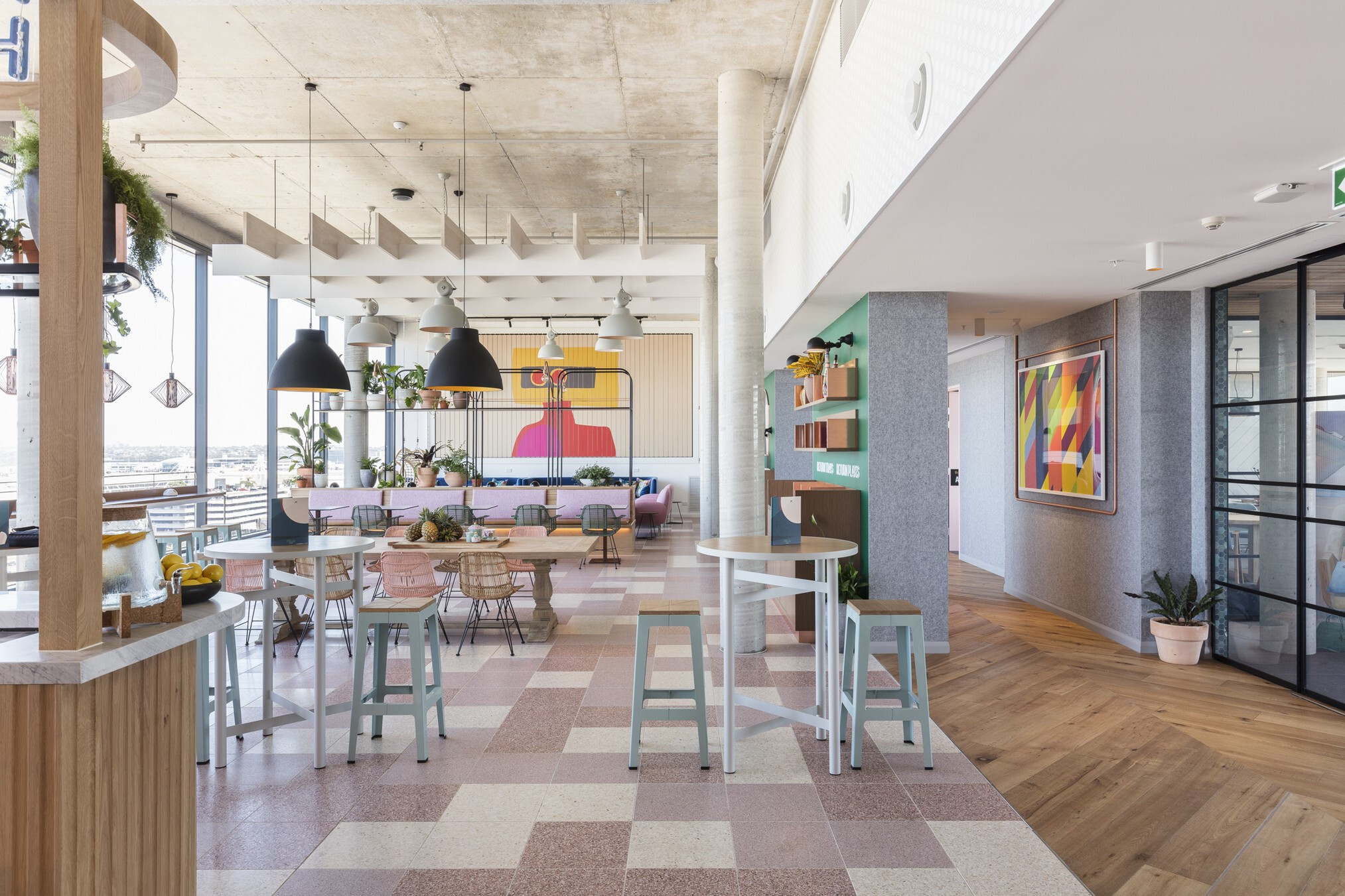 颠覆传统，澳大利亚“Felix 酒店”呈现 60 年代航空黄金时代-20