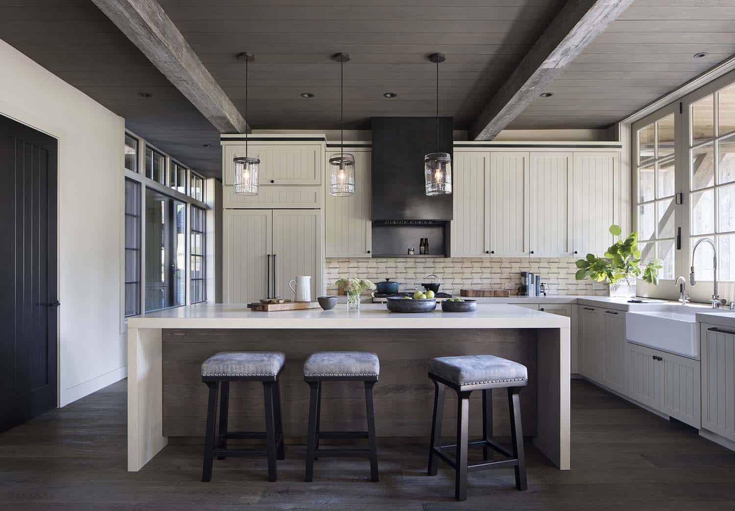 Dreamy mountain retreat with serene indoor-outdoor connection in Tahoe-5