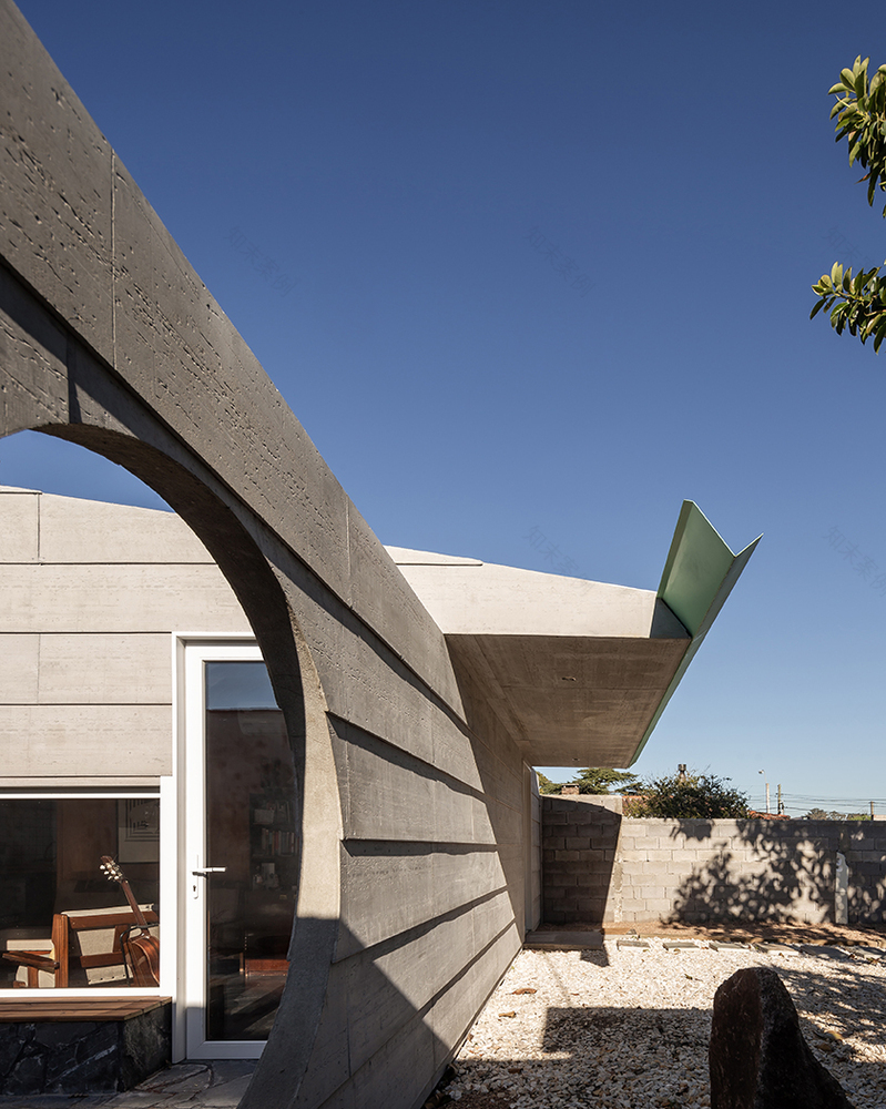 乌拉圭 The Room Behind the Wall 保健建筑丨佩德罗·利夫尼,拉斐尔·索拉诺-16