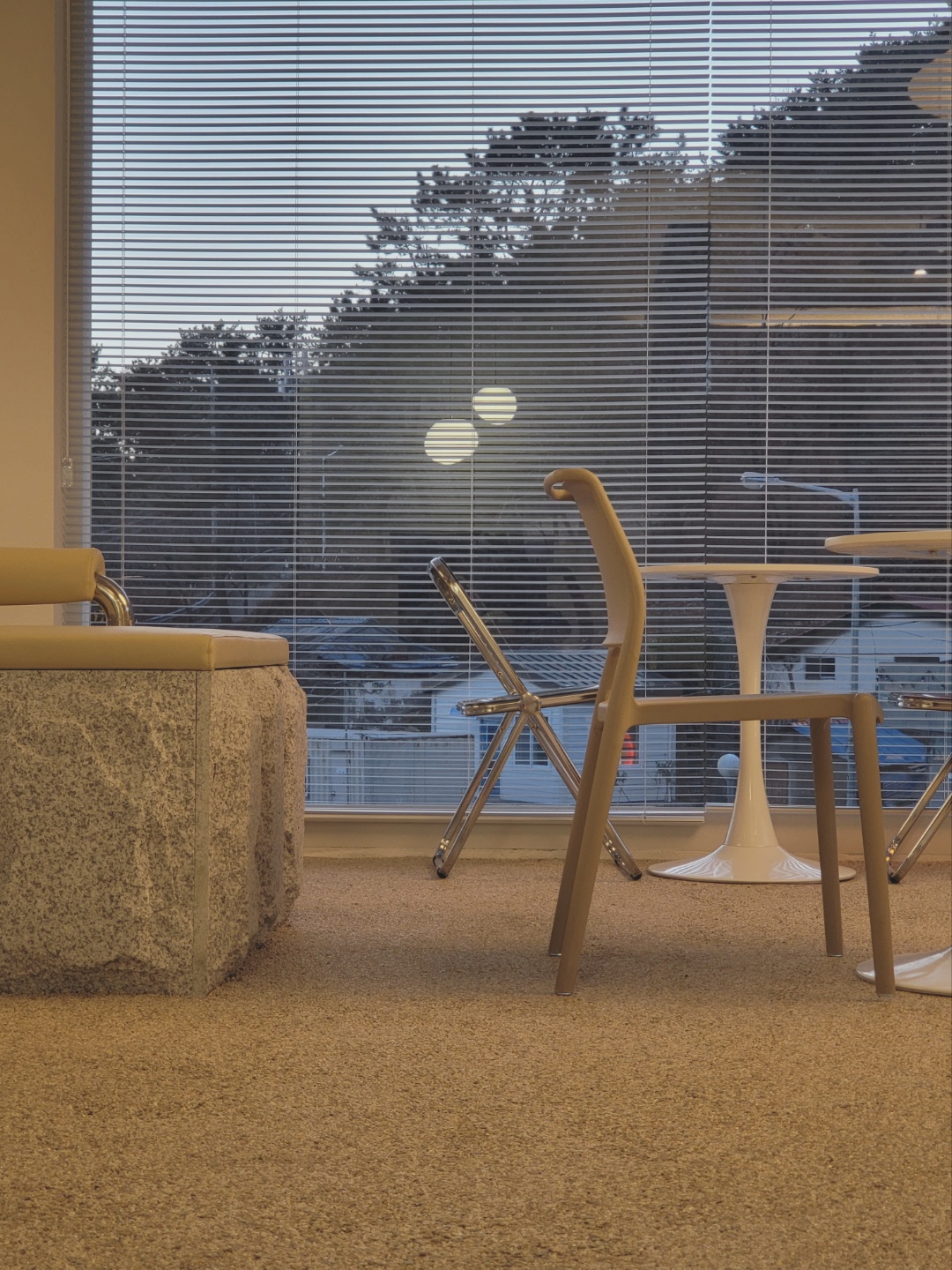 40 坪高级感十足的韩国窗源咖啡厅设计-20