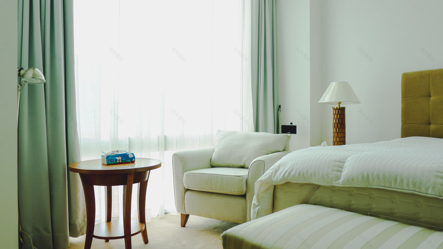 Real Estate (2022)-7