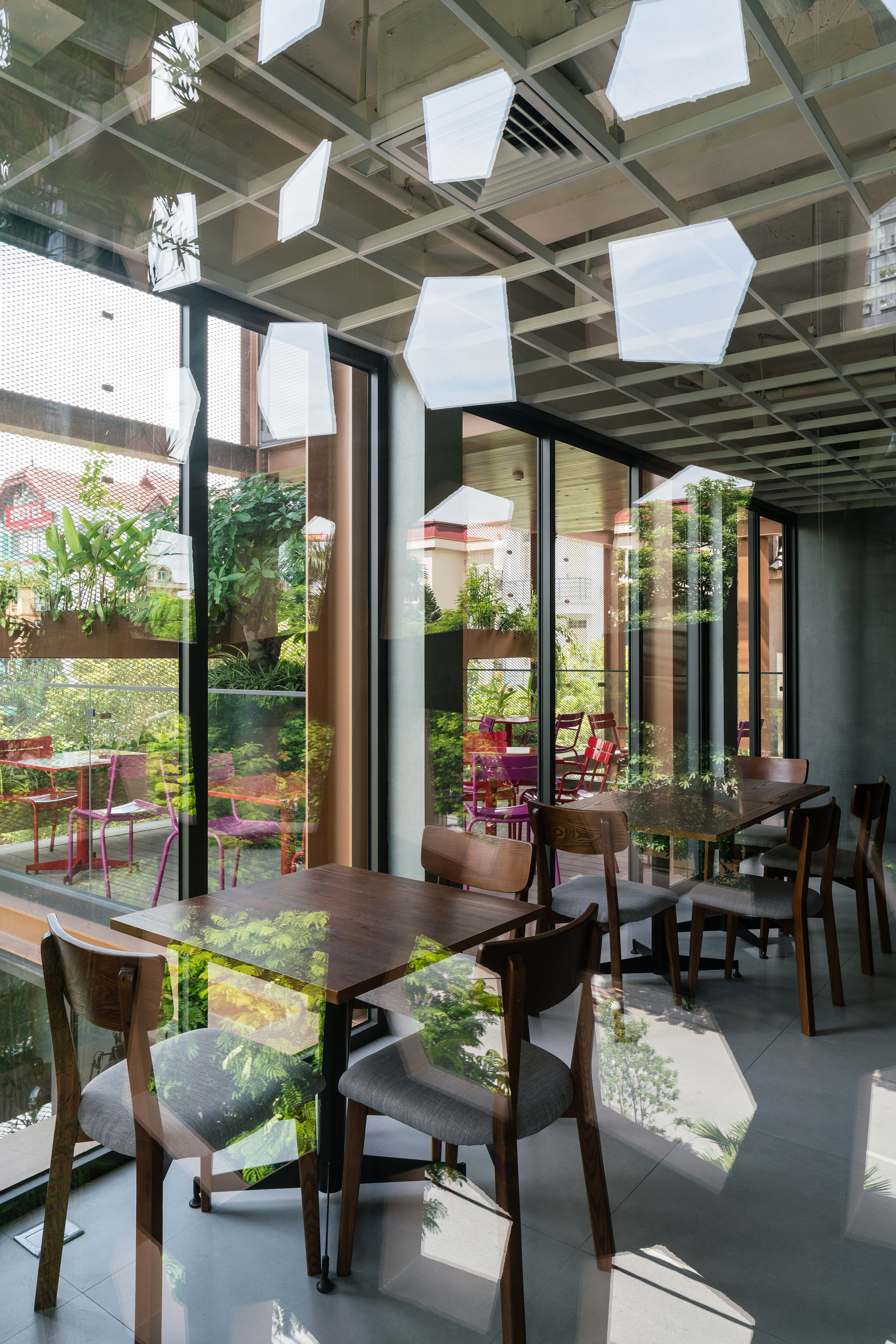 Organic Cafe / G8A Architecture & Urban Planning + VUUV Architecture and Interior Design-27
