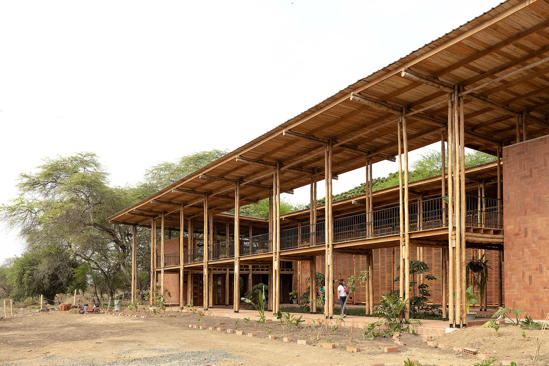 Community Productive Development Center Las Tejedoras / Natura Futura Arquitectura + Juan Carlos Bamba-16