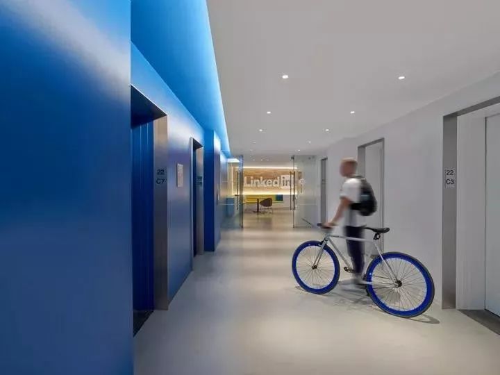 极致舒适！高大上电梯间设计让等待不再痛苦-24