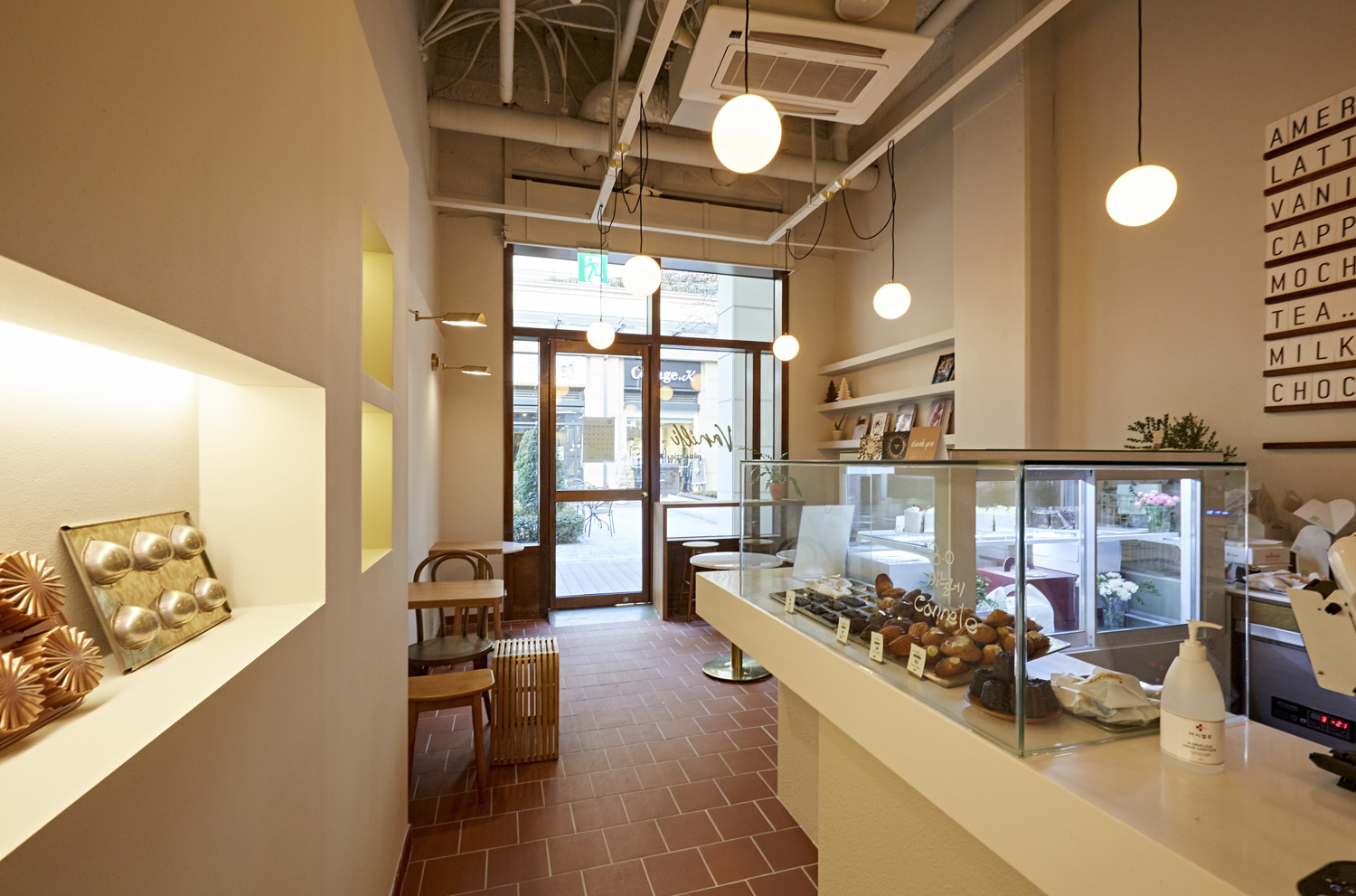韩式小清新 14 坪甜品咖啡厅设计-7