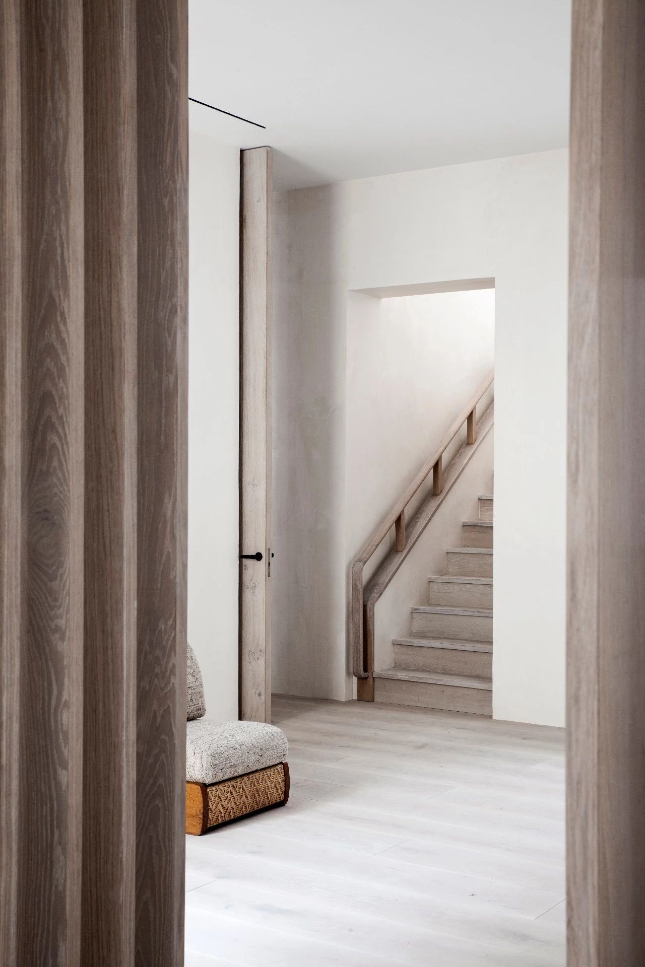 马德里极简住宅-15