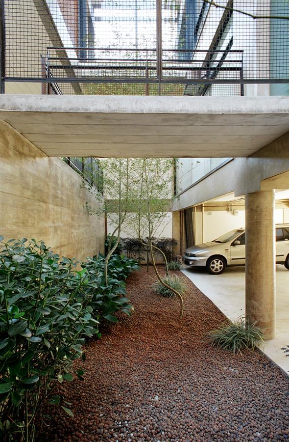 巴西圣阿德莱德建筑 | 经济、节能且美观的混合用途设计-5