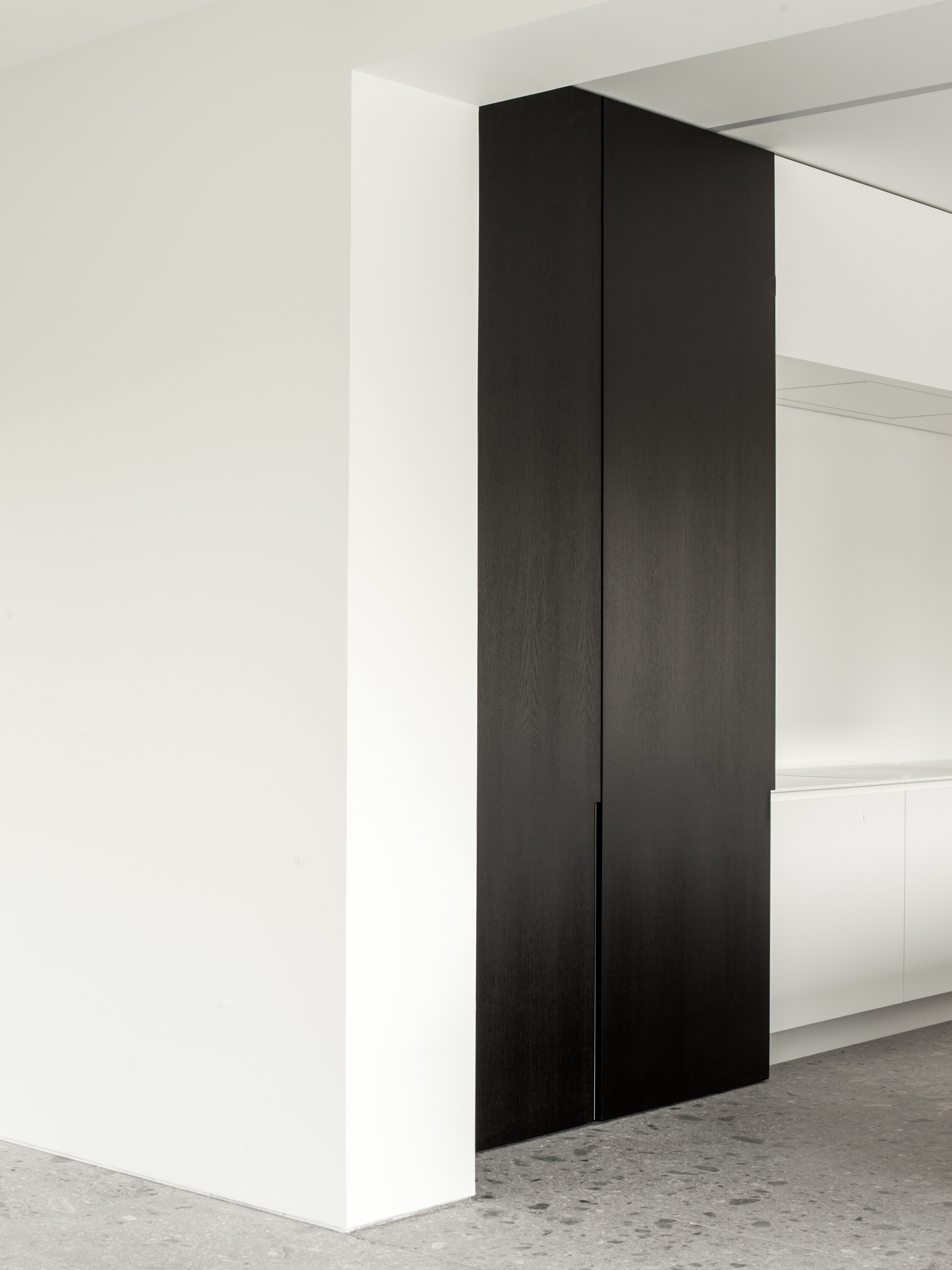 比利时 Aalst 山巅别墅——简约优雅的私人住宅设计-13