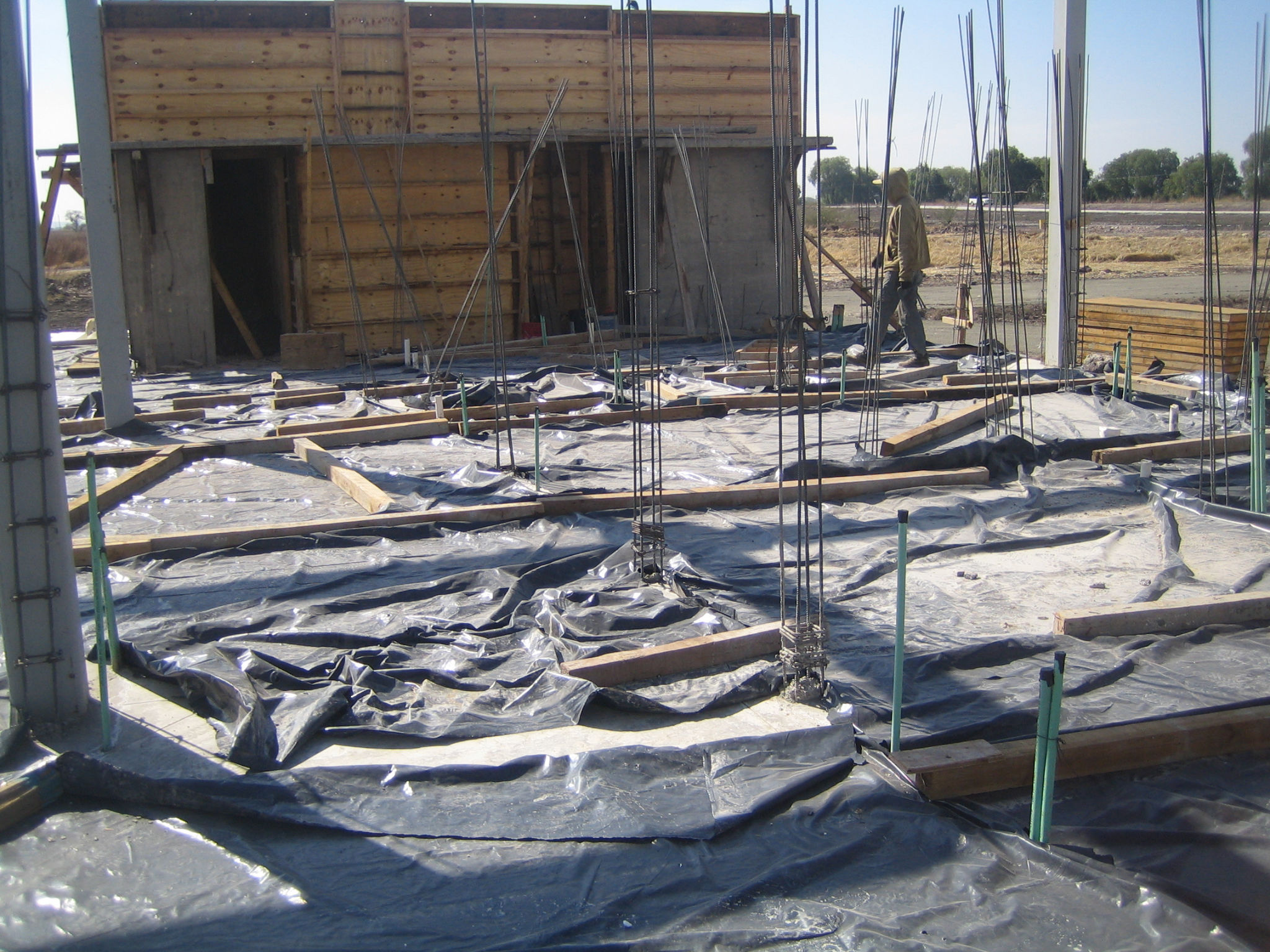 2 个实验室+小吃咖啡馆改造项目丨HUMBERTO TURRUBIARTES ROBLES-18