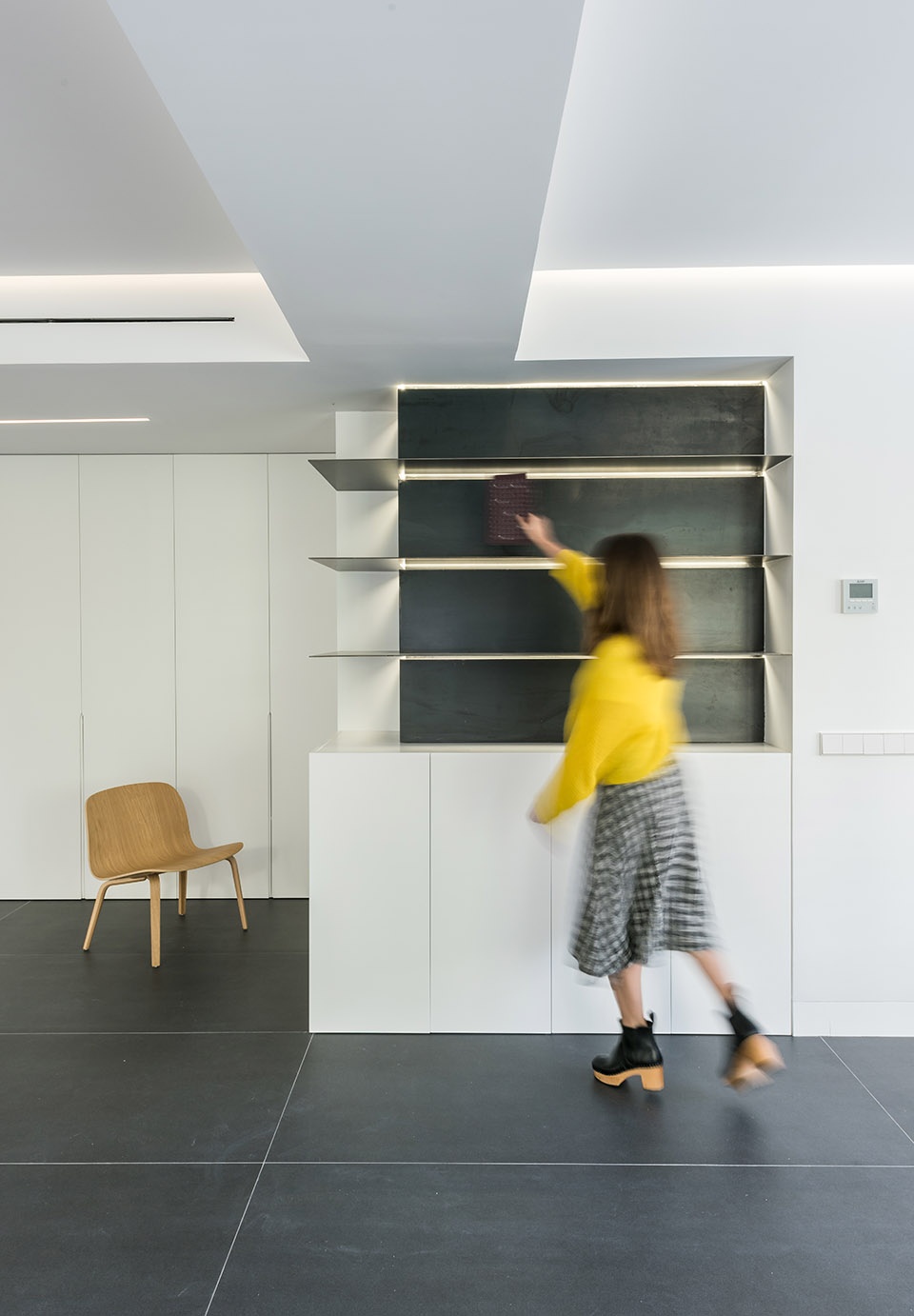 马德里 JILOCA 公寓 | 永恒中性空间的深度改造-7