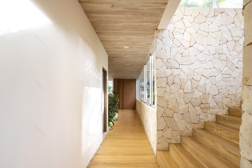 哥斯达黎加当代热带住宅丨萨克斯工作室-49