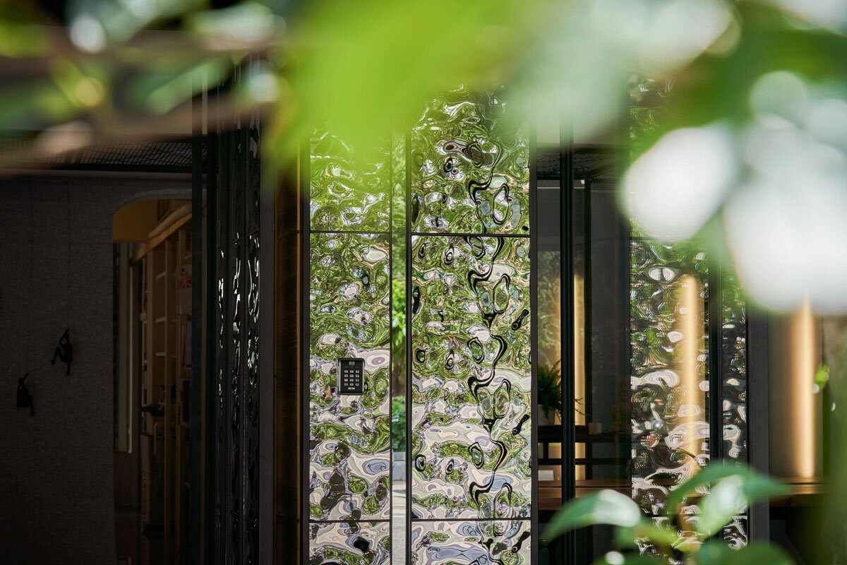 延伸盎然綠意，打理像在公園裡工作般的辦公風景：「亞圖設計」想居二弄 — Hey!Cheese-18