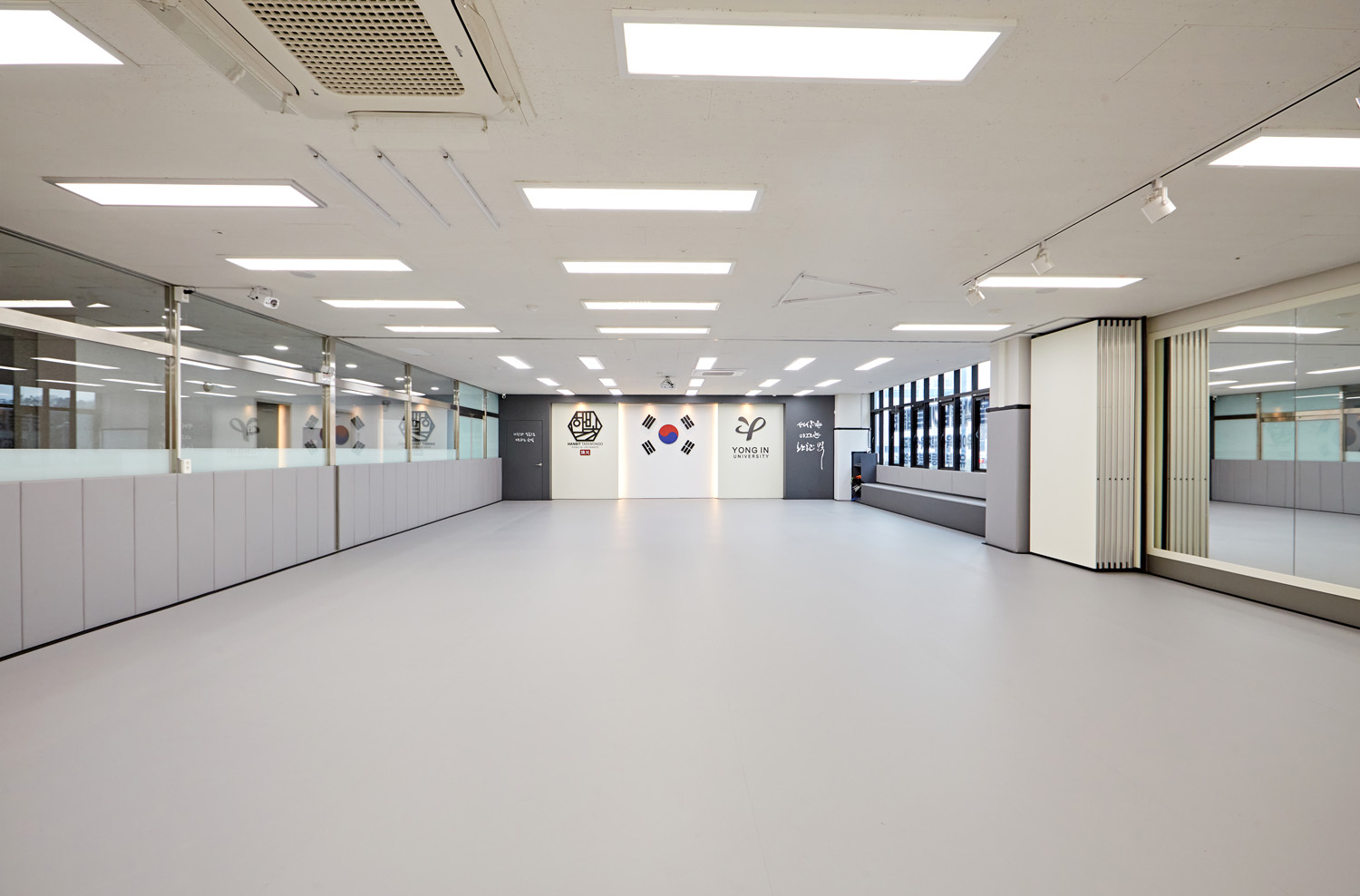 50 平极简跆拳道馆，白色调的清爽空间设计-4