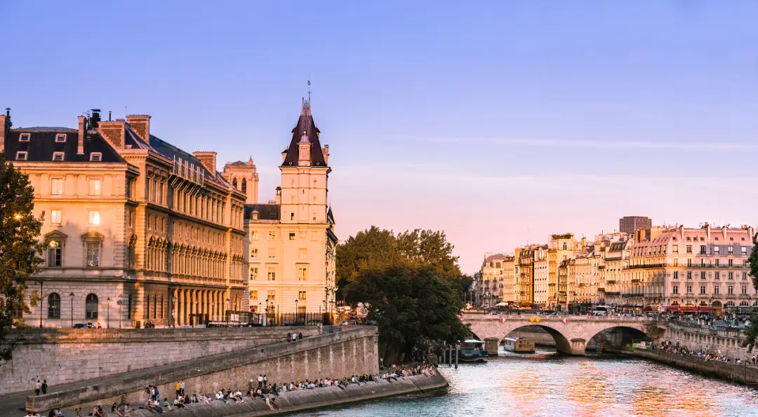 左岸不再沉睡：一条会涨潮的河，怎样重塑巴黎的日常？-1