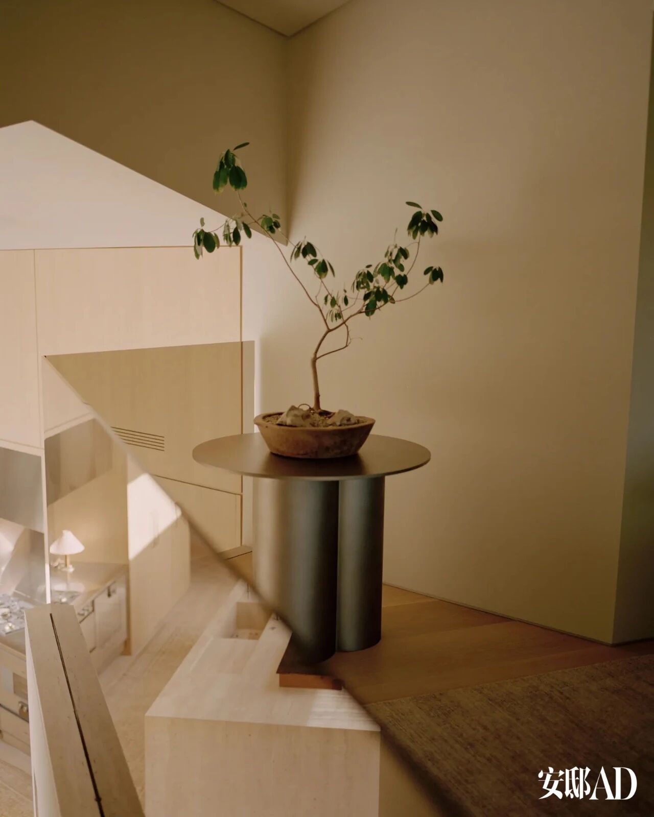 Fear of God创始人的极简主义静奢豪宅丨美国洛杉矶-31