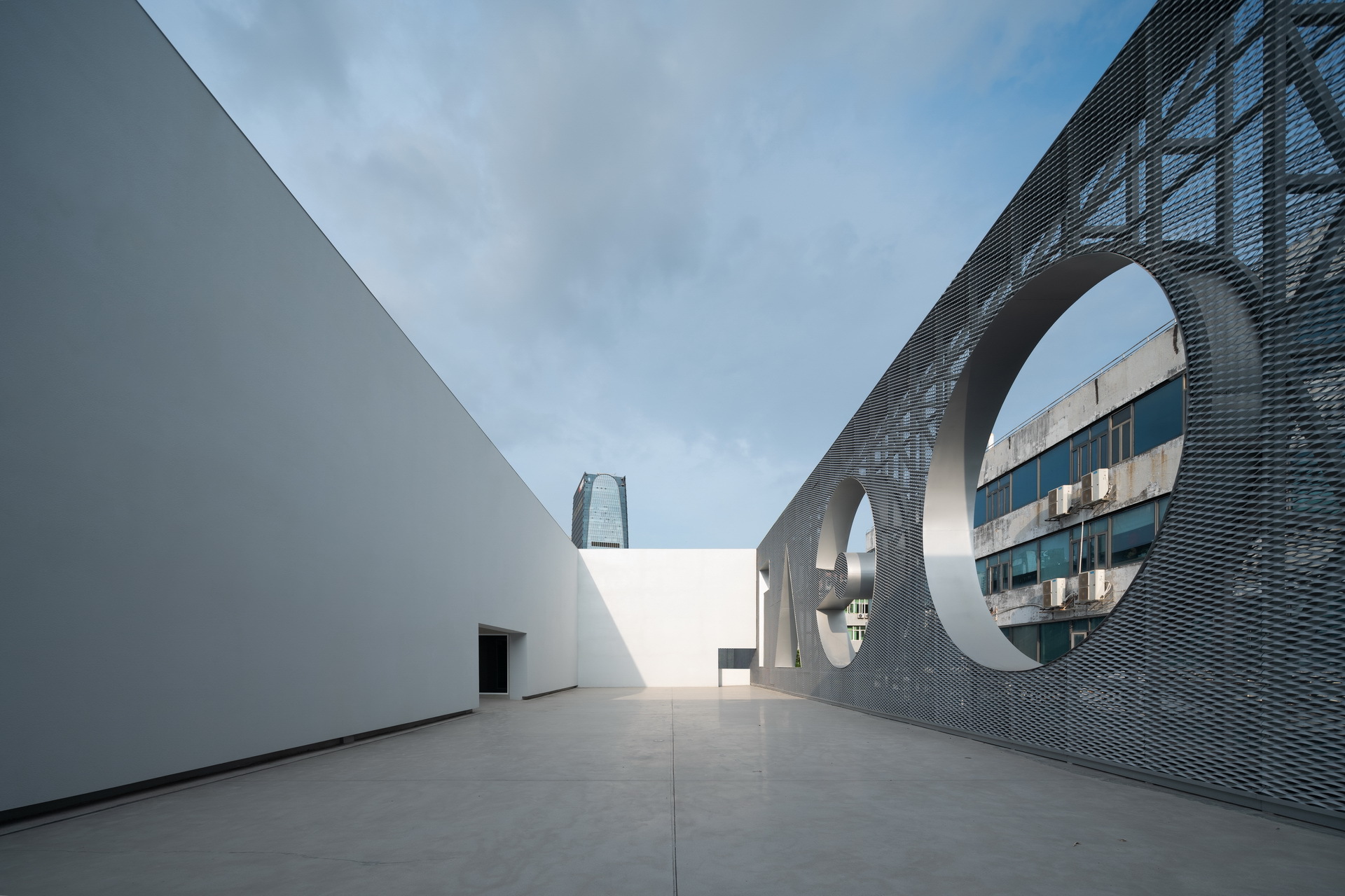 The Opened “White Box” Art Museum, OCAT-B10丨中国深圳丨MENG YAN | URBANUS-37