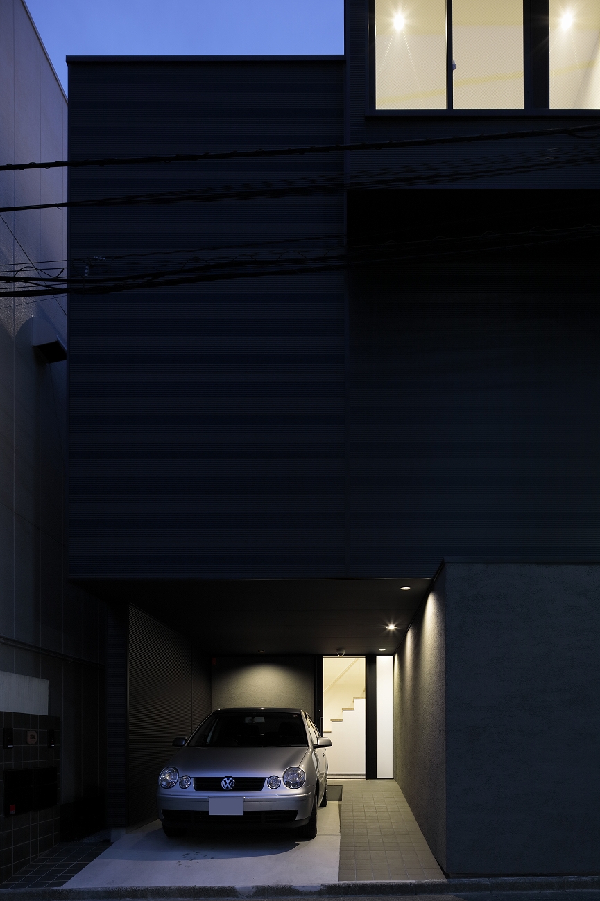 东京商业街最小住宅设计-14