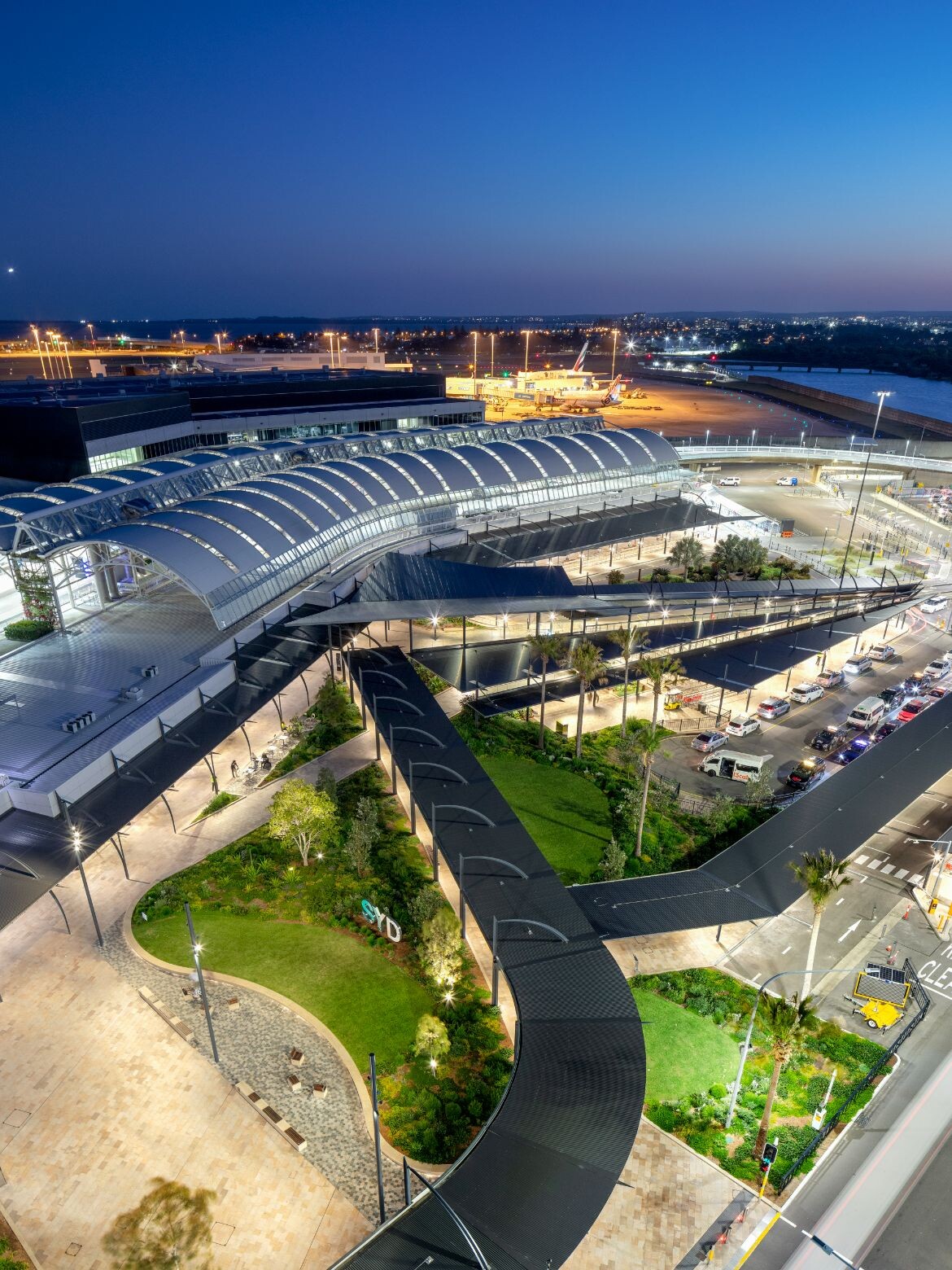 Sydney Airport International Forecourt - Hassell | IndesignLive-4