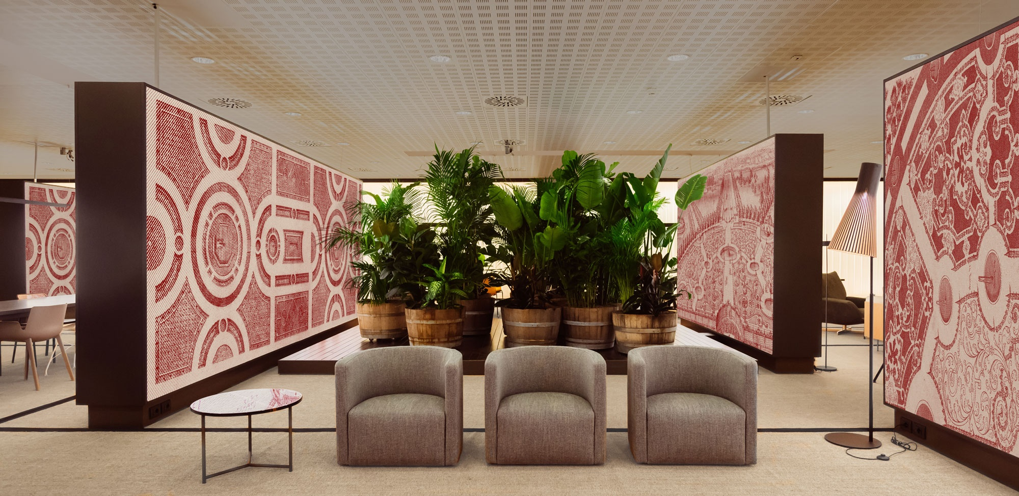 米兰国际家具展 - Red Lounge 和餐厅 | Lissoni＆Partners | 2024 | 意大利-0