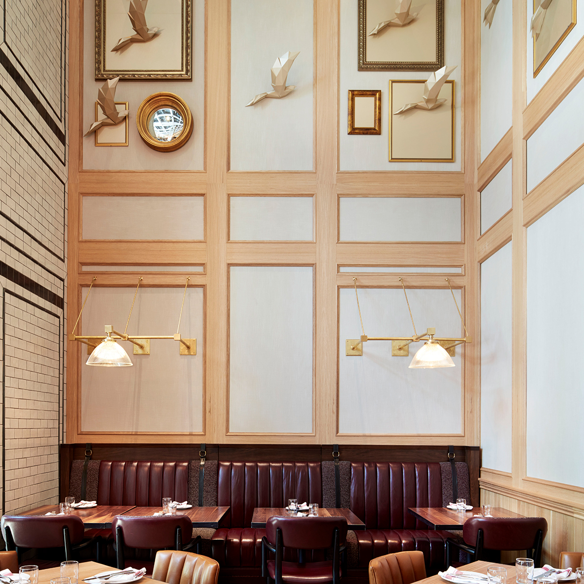 温哥华“南丁格尔”餐厅,穿越时光的复古绅士俱乐部-3