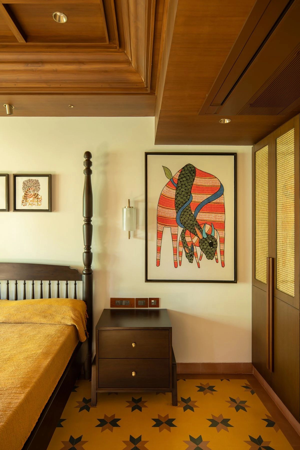 印度美学与现代方法相结合的室内设计丨对印度传统文化情有独钟的设计师-20