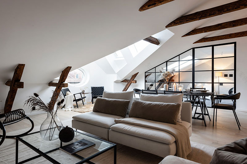瑞典时尚阁楼公寓 | 玻璃隔墙与木梁的完美结合-5
