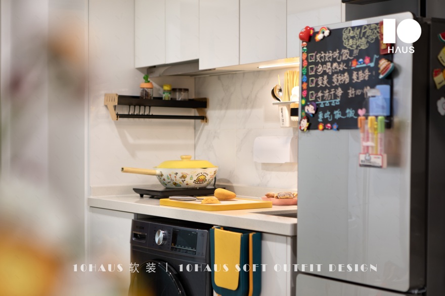 色彩跳跃的现代简约之家丨中国成都丨10HAUS-34