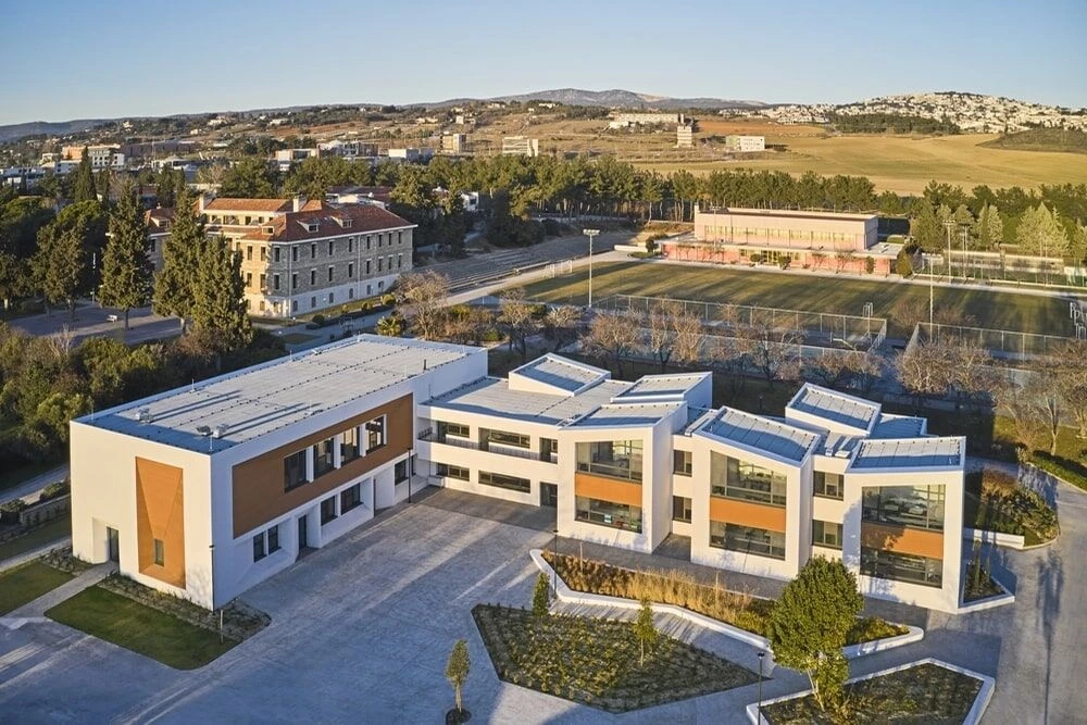 美国农场学校高中部大楼丨希腊丨406 architects-6