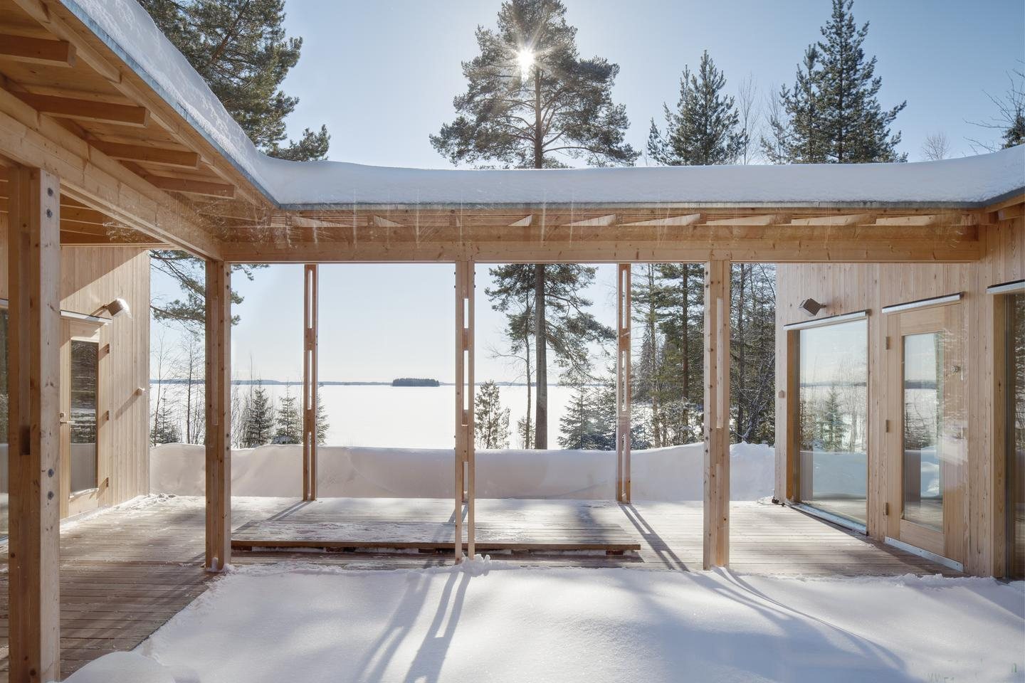 芬兰布鲁恩别墅 | 日光充足的全年休闲空间-19