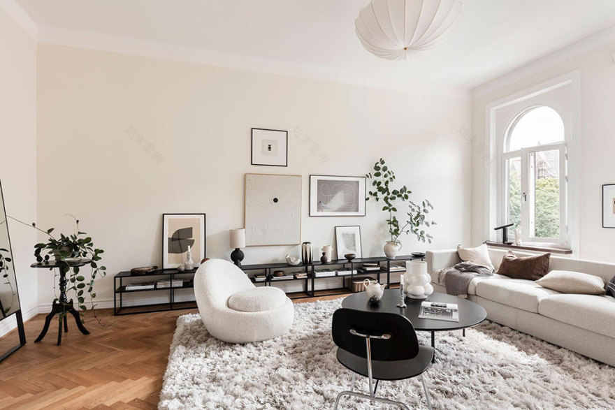 哥德堡优雅公寓,极简设计突显百年建筑之美-9