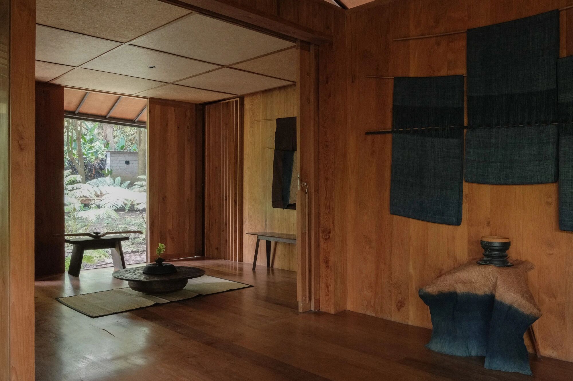 巴厘岛靛染艺术家夫妇 Tian Taru 私宅丨印度尼西亚巴厘丨Conchita Blanco-22