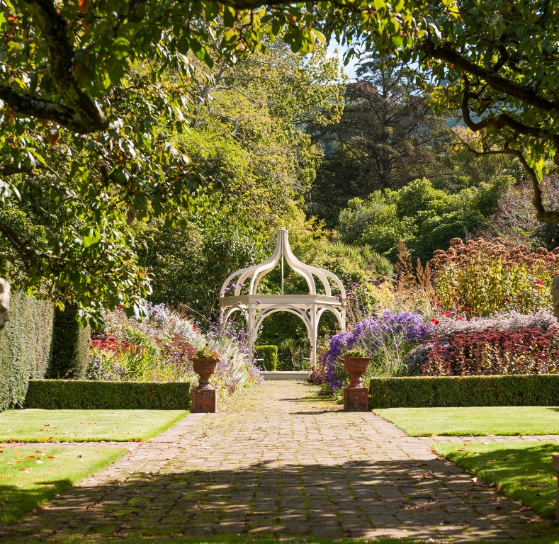 Ōhinetahi花园丨新西兰丨两位建筑师和一位艺术家-3