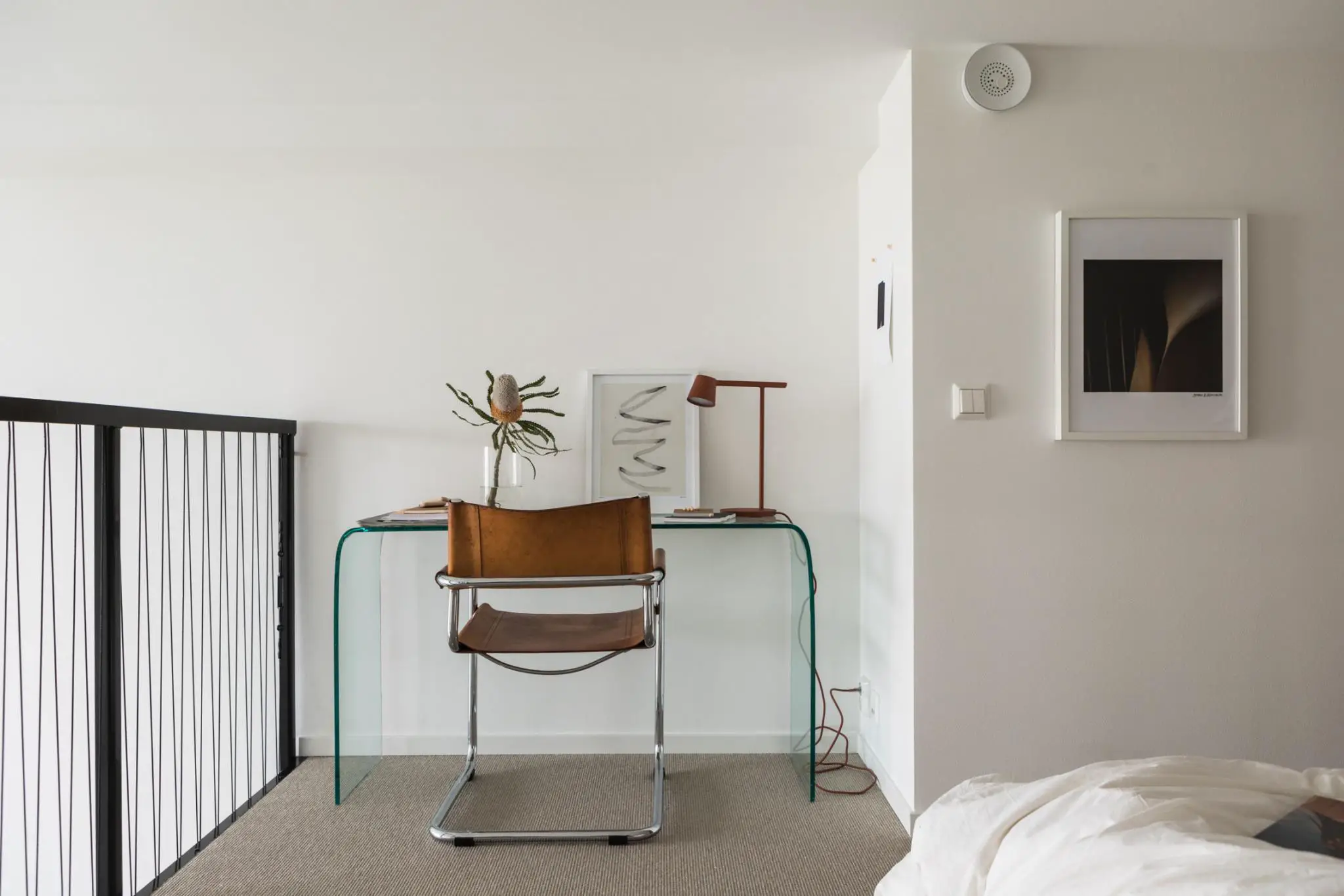 35 平米小公寓，混凝土与轻木打造开阔空间-9