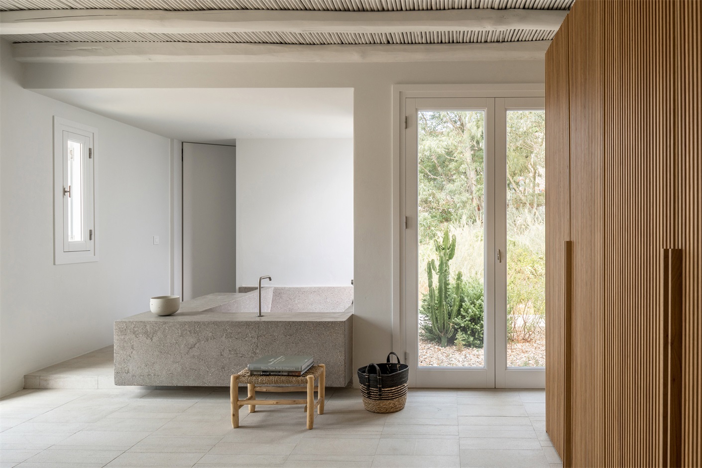 围绕恢复建筑和自然地形关系展开的海边民宿设计丨戈者设计-9