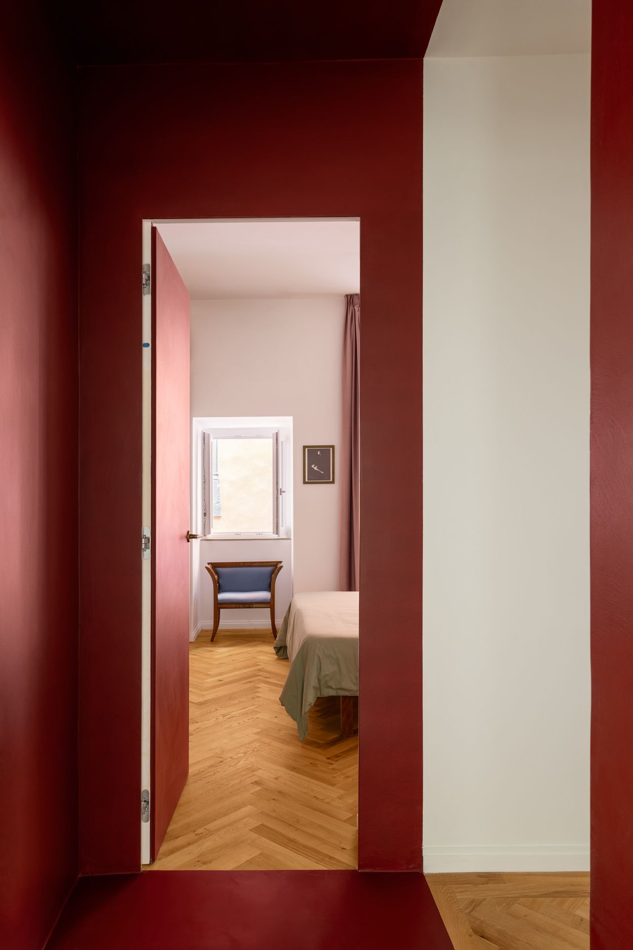 那不勒斯42㎡公寓变身戏剧之家丨意大利-12