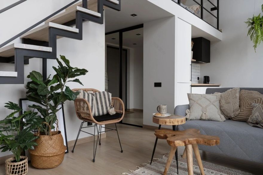 35㎡带露台的复式小宅设计-15