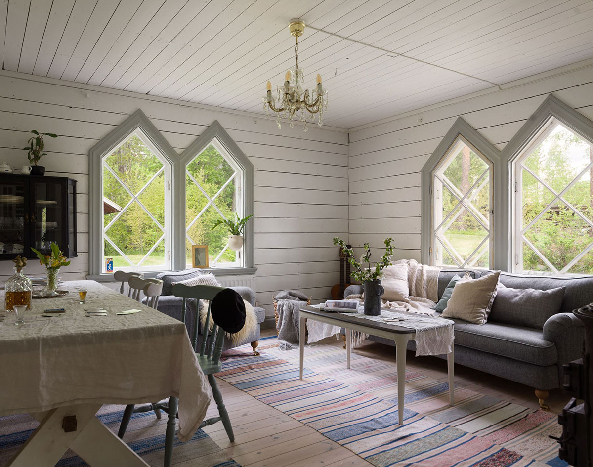 瑞典独特拱窗乡村小屋-1