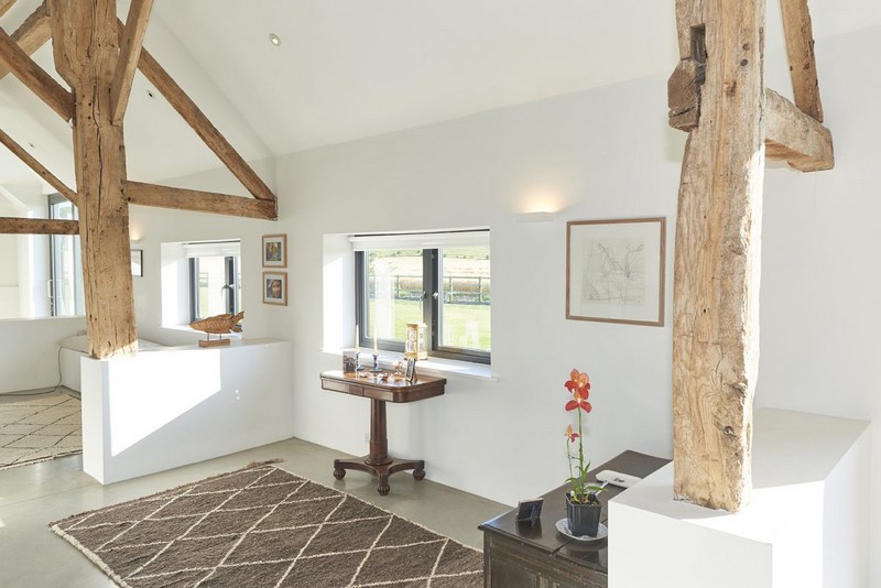 具有真正斯堪的纳维亚风情的当代谷仓改造-13