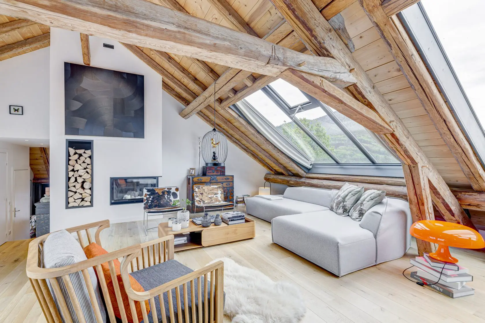 安纳西旧城区的独特复式公寓设计-3