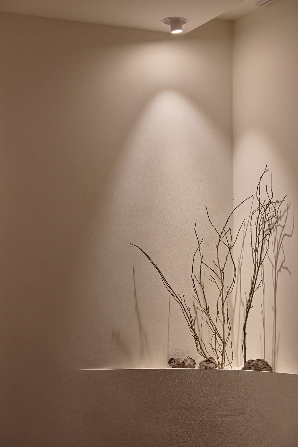 "木材与高级酒店氛围的完美融合 - 21 坪酒店式公寓室内设计"-35