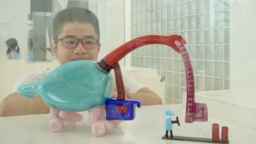 八岁的作品就被博物馆收藏了?儿童玻璃博物馆用十年回答这个问题-36